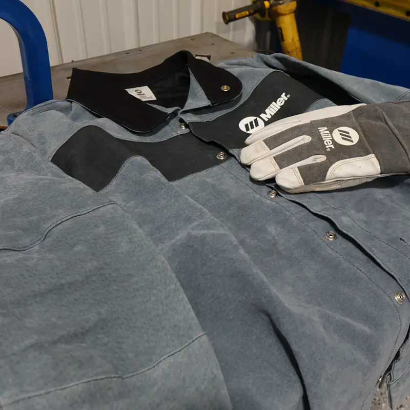 Miller Split-Leather Welding Jacket – Durable Heat Protection 1