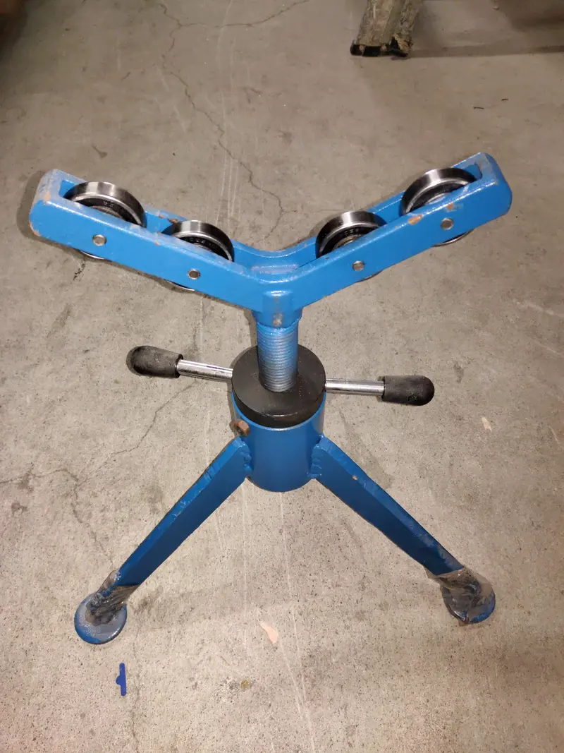Tuwei Adjustable Pipe Cutting Machine Support Stand – Stable Mounting Base 1